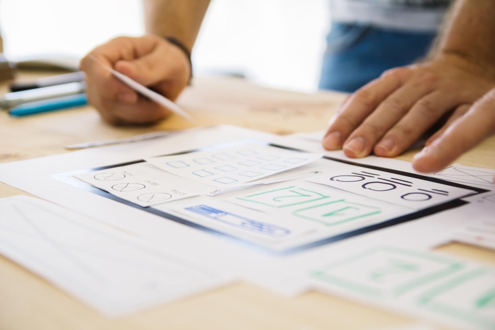 7 Benefits of Using Videos on Landing Pages (And How to Use Them to Boost Conversions)